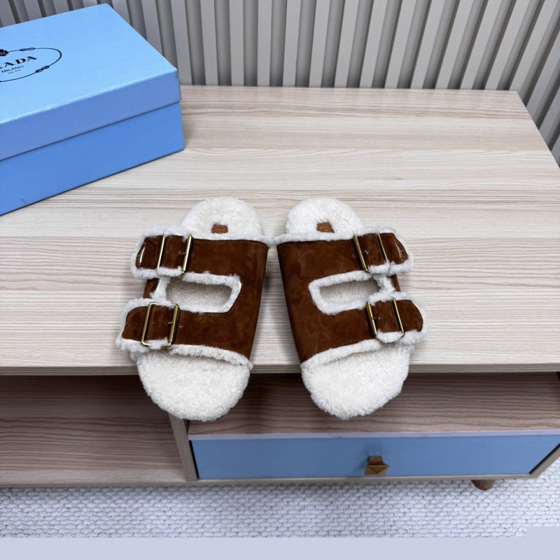 Pra*a sandals